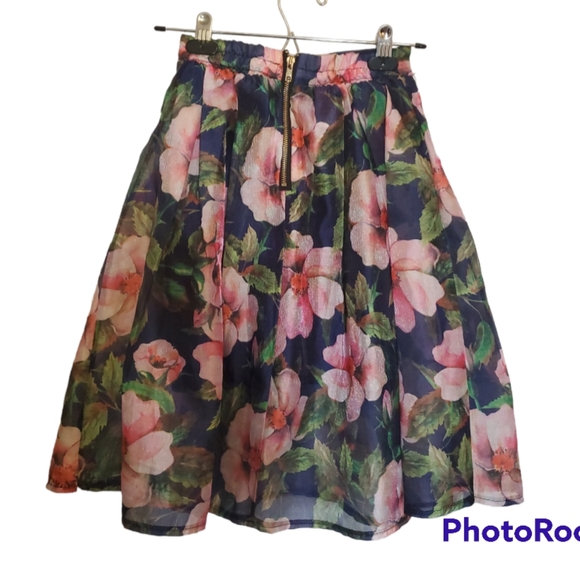 High Waist Floral Print Flare Full Skirt - Size XXS, 00 - Picture 5 of 5